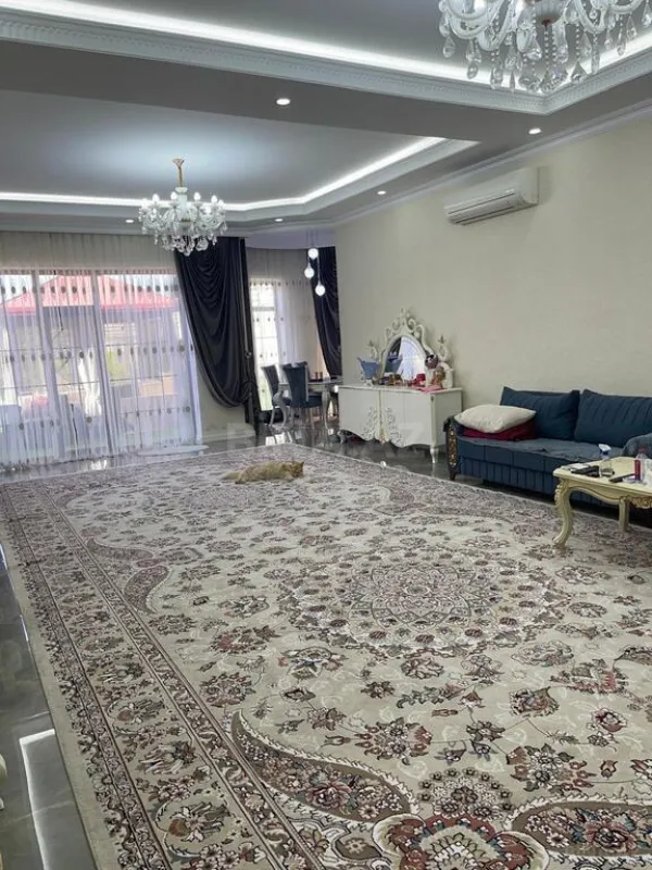 Satılır 7 otaqlı həyət evi 500 m²