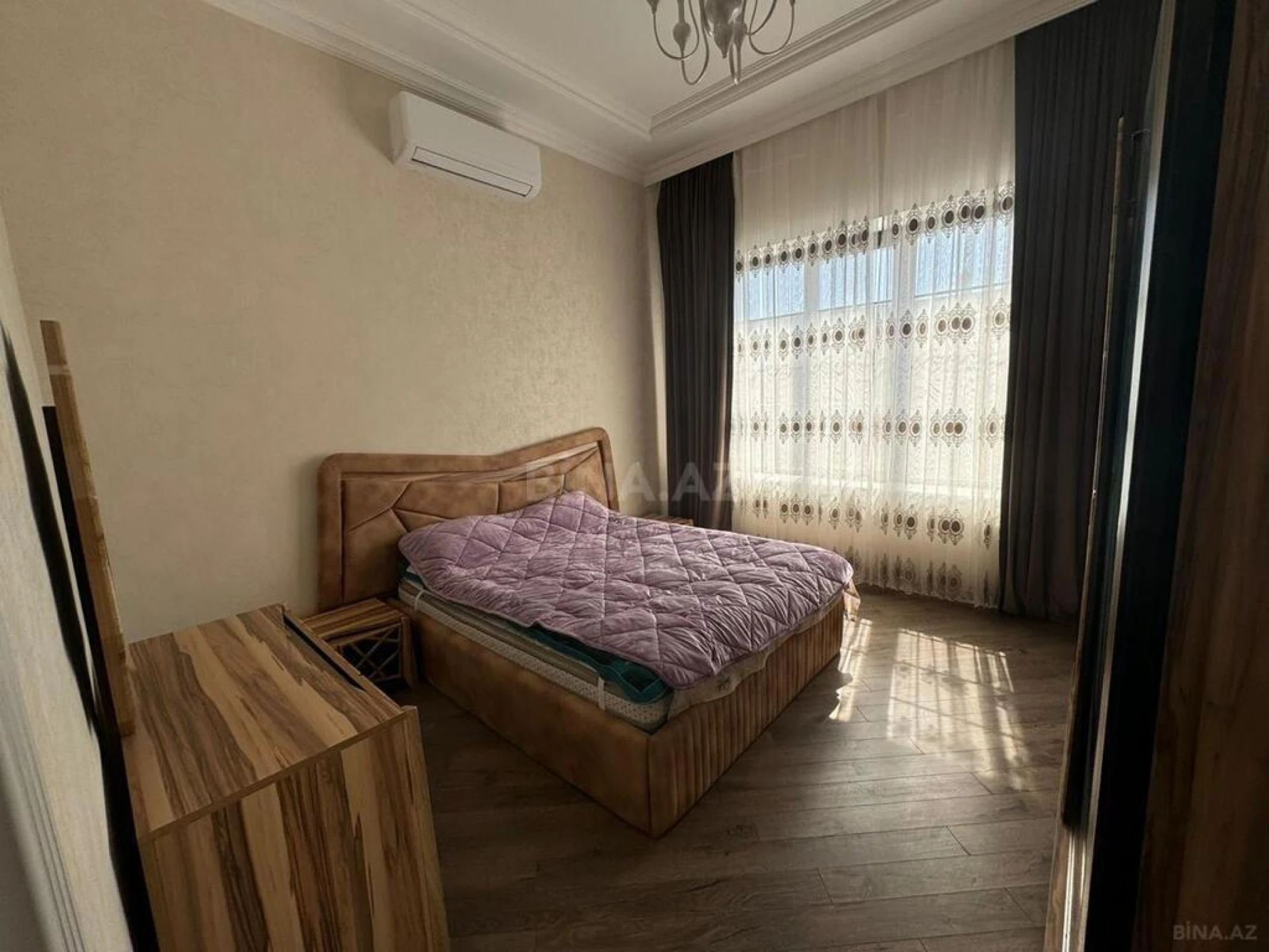 Satılır 7 otaqlı həyət evi 500 m²