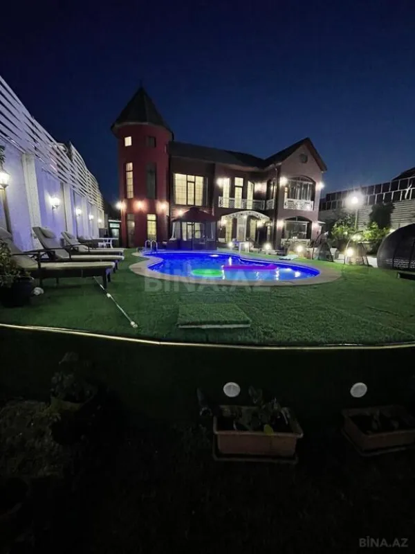 Satılır 7 otaqlı həyət evi 500 m²