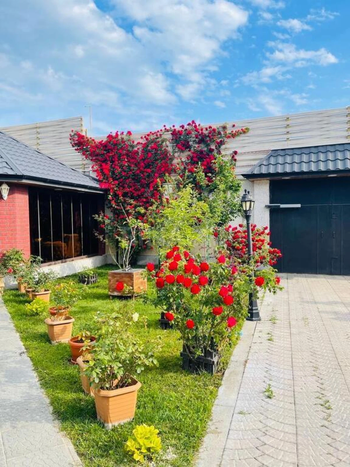 Satılır 7 otaqlı həyət evi 500 m²