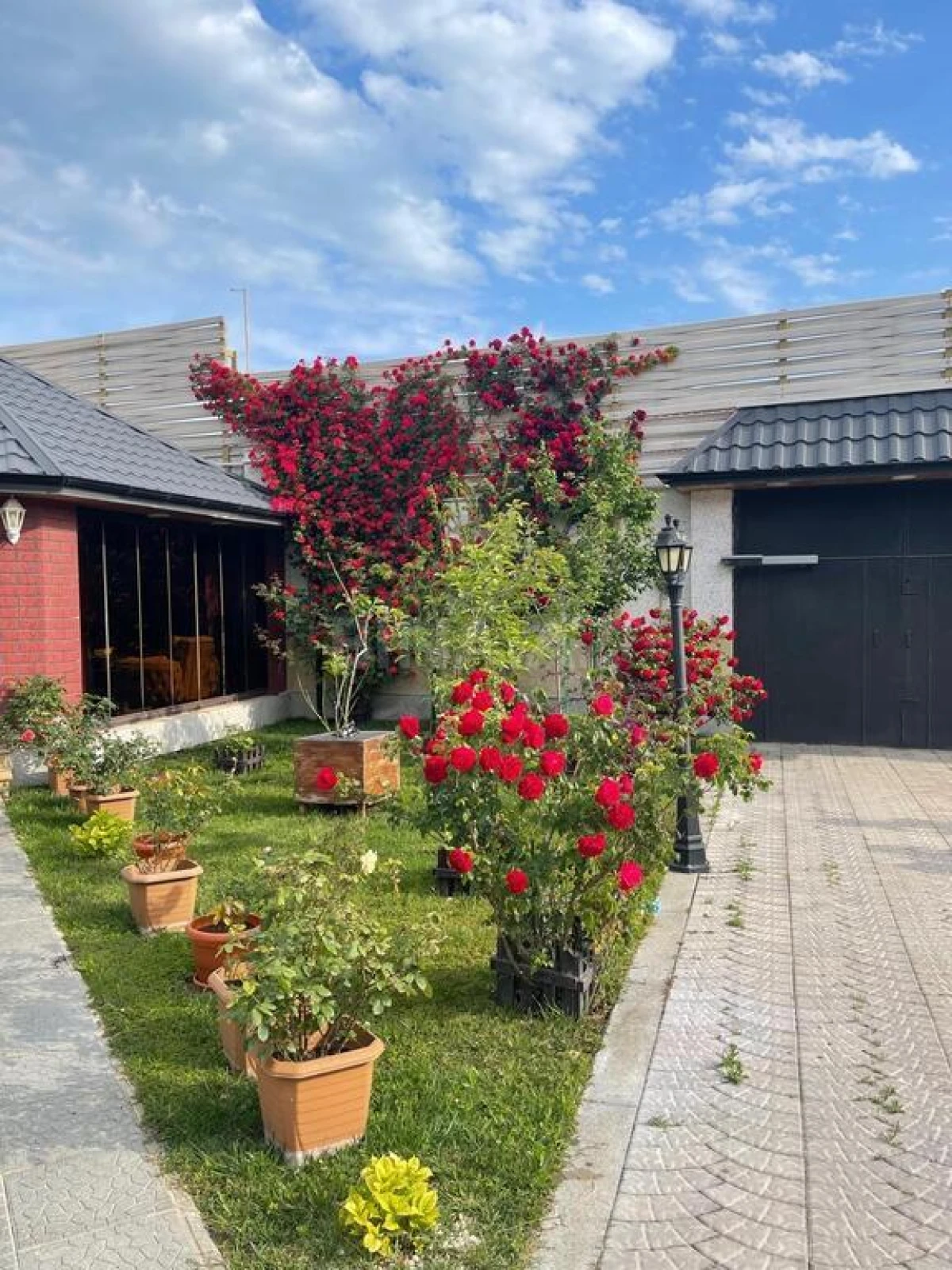 Satılır 7 otaqlı həyət evi 500 m²