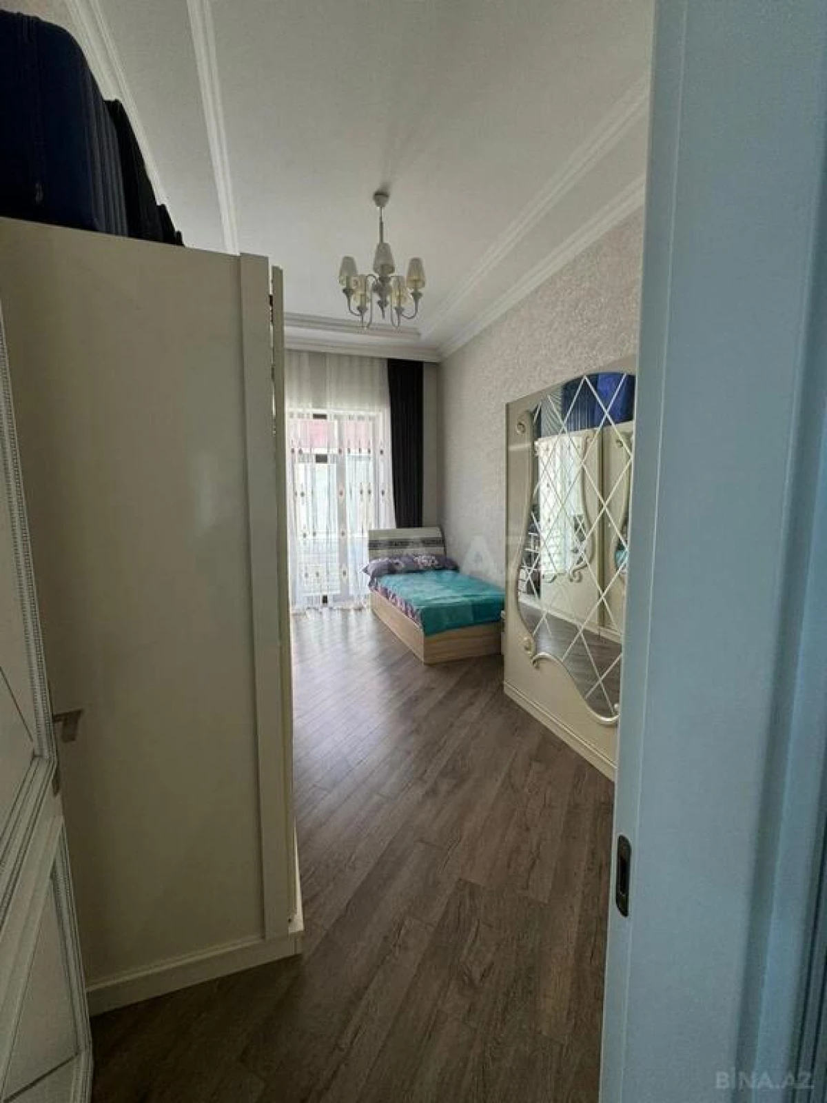 Satılır 7 otaqlı həyət evi 500 m²
