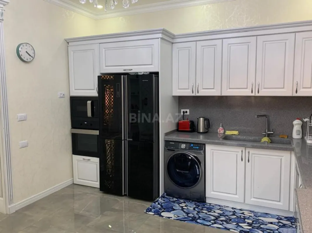 Satılır 7 otaqlı həyət evi 500 m²