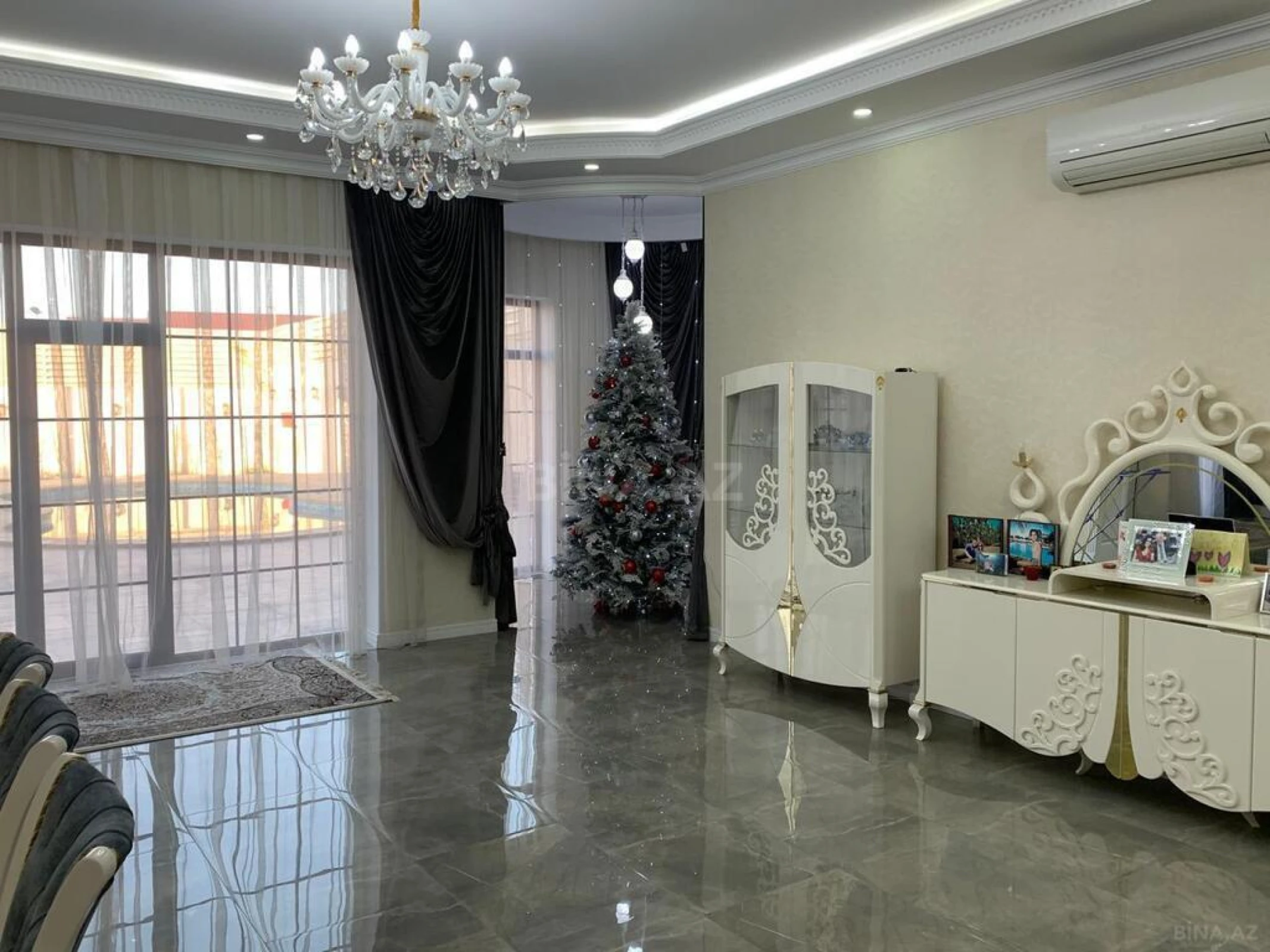 Satılır 7 otaqlı həyət evi 500 m²