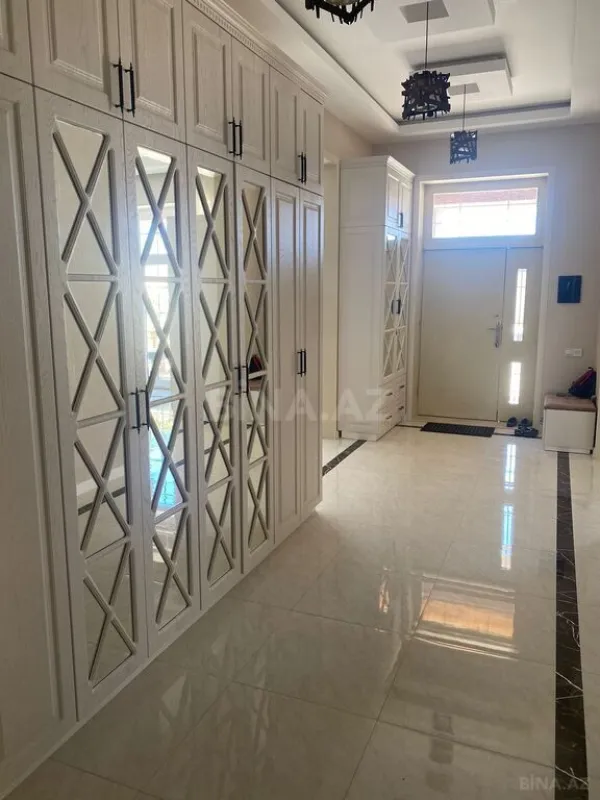 Kirayə verilir 5 otaqlı həyət evi 260 m²