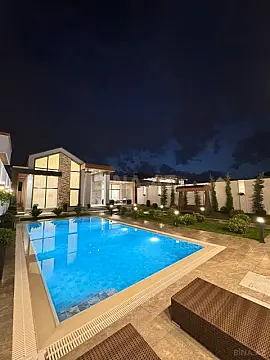 Satılır 6 otaqlı həyət evi 300 m²