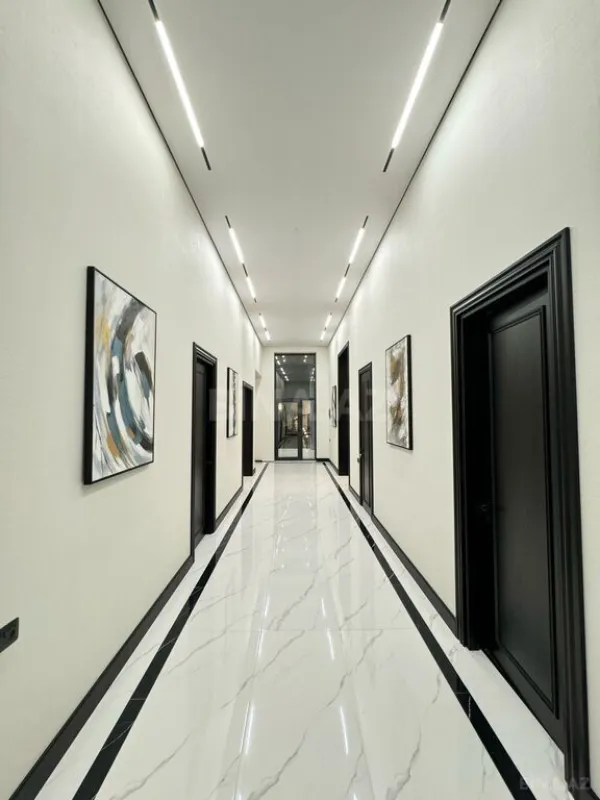Satılır 6 otaqlı həyət evi 300 m²