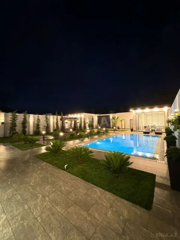 Satılır 6 otaqlı həyət evi 300 m²