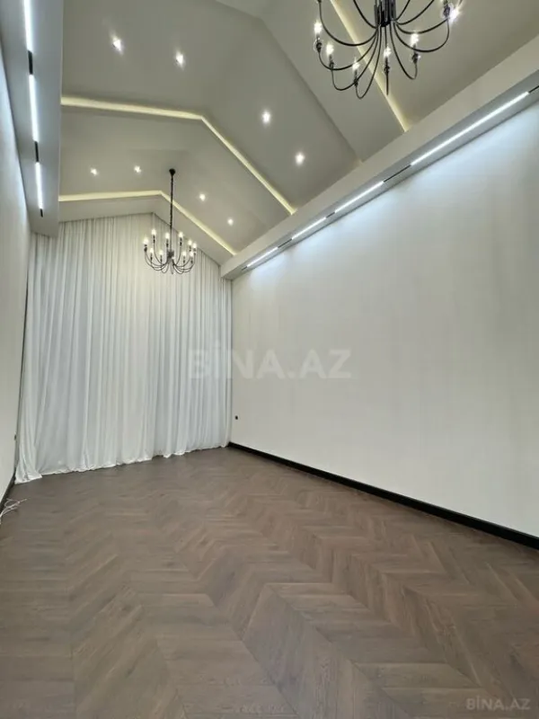 Satılır 6 otaqlı həyət evi 300 m²