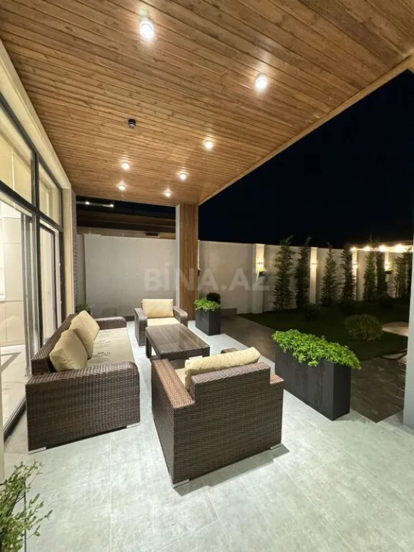 Satılır 6 otaqlı həyət evi 300 m²