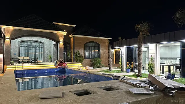 Satılır 5 otaqlı həyət evi 250 m²