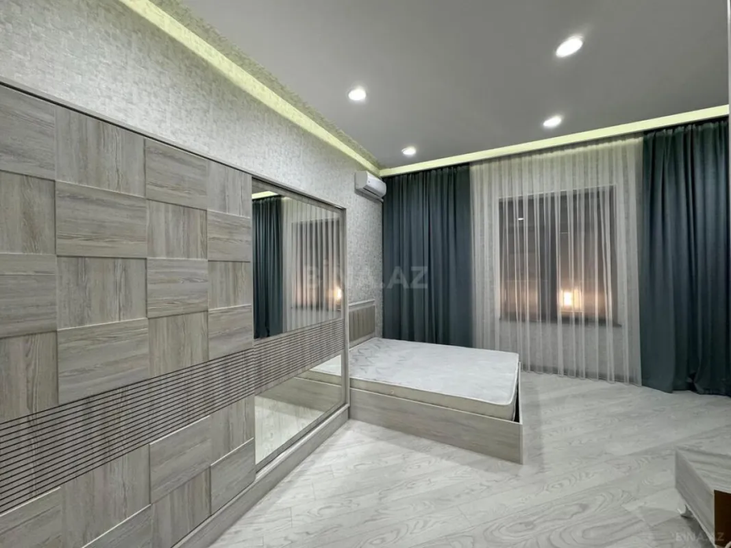 Satılır 5 otaqlı həyət evi 250 m²