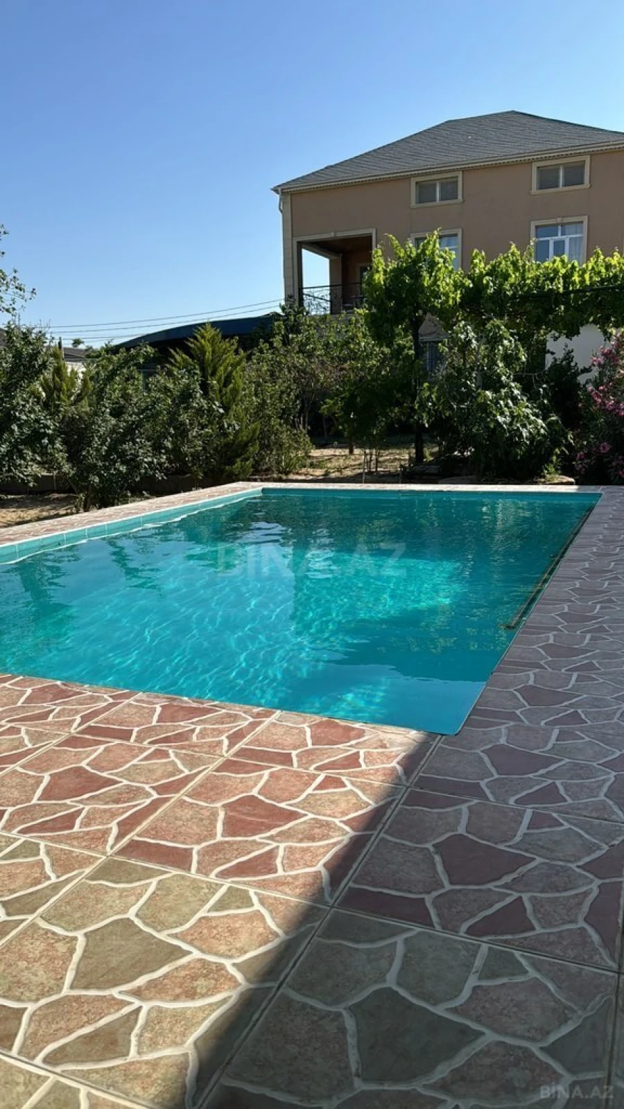 Kirayə verilir 3 otaqlı həyət evi 140 m²