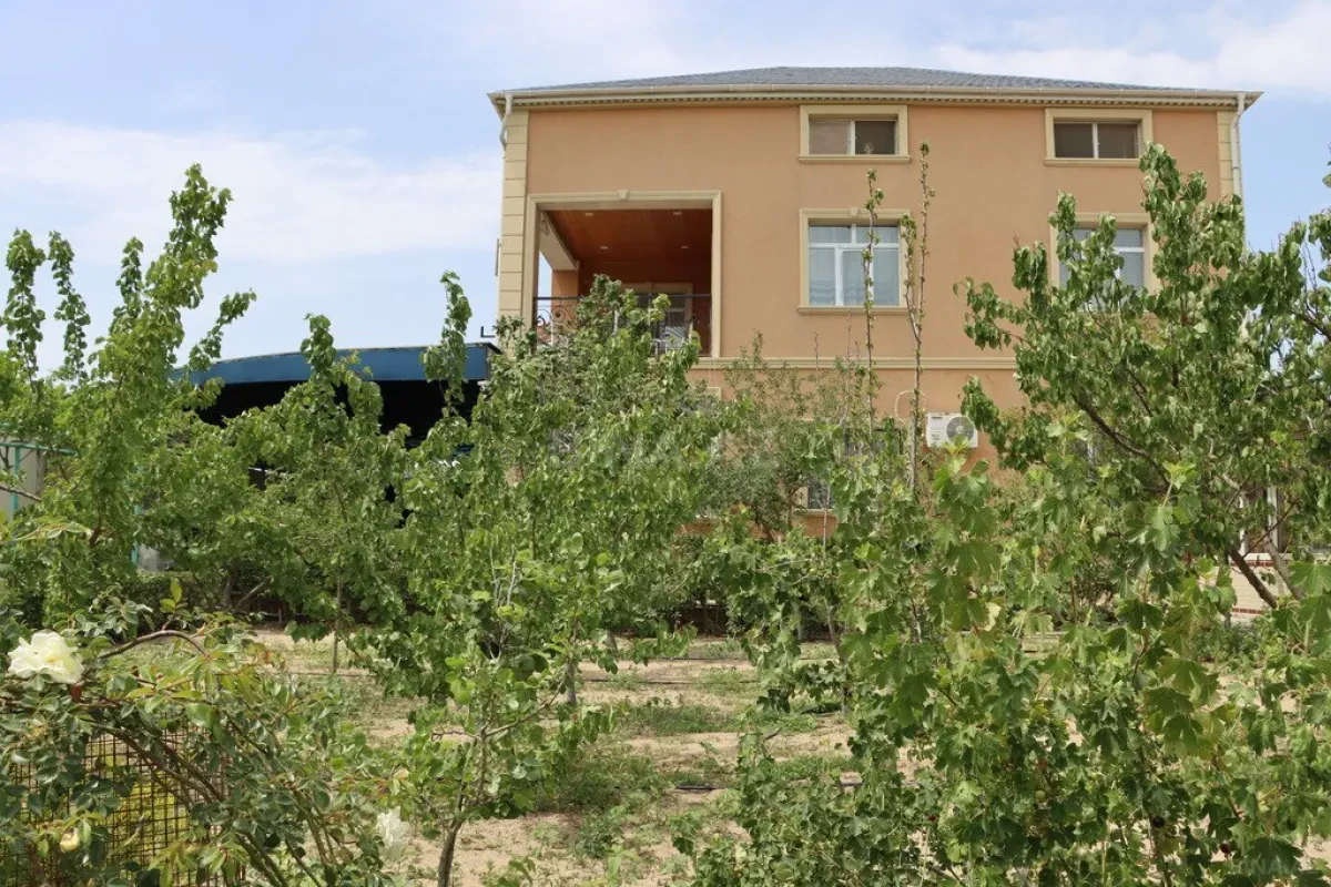 Kirayə verilir 3 otaqlı həyət evi 140 m²