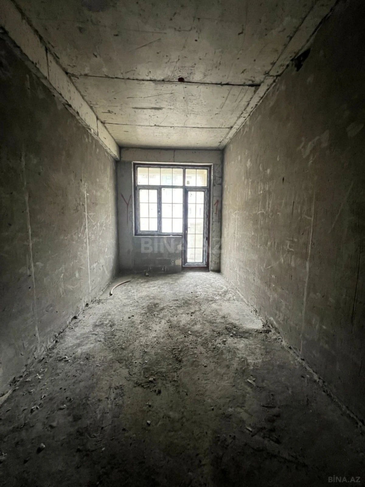 Satılır 2 otaqlı mənzil 91 m²