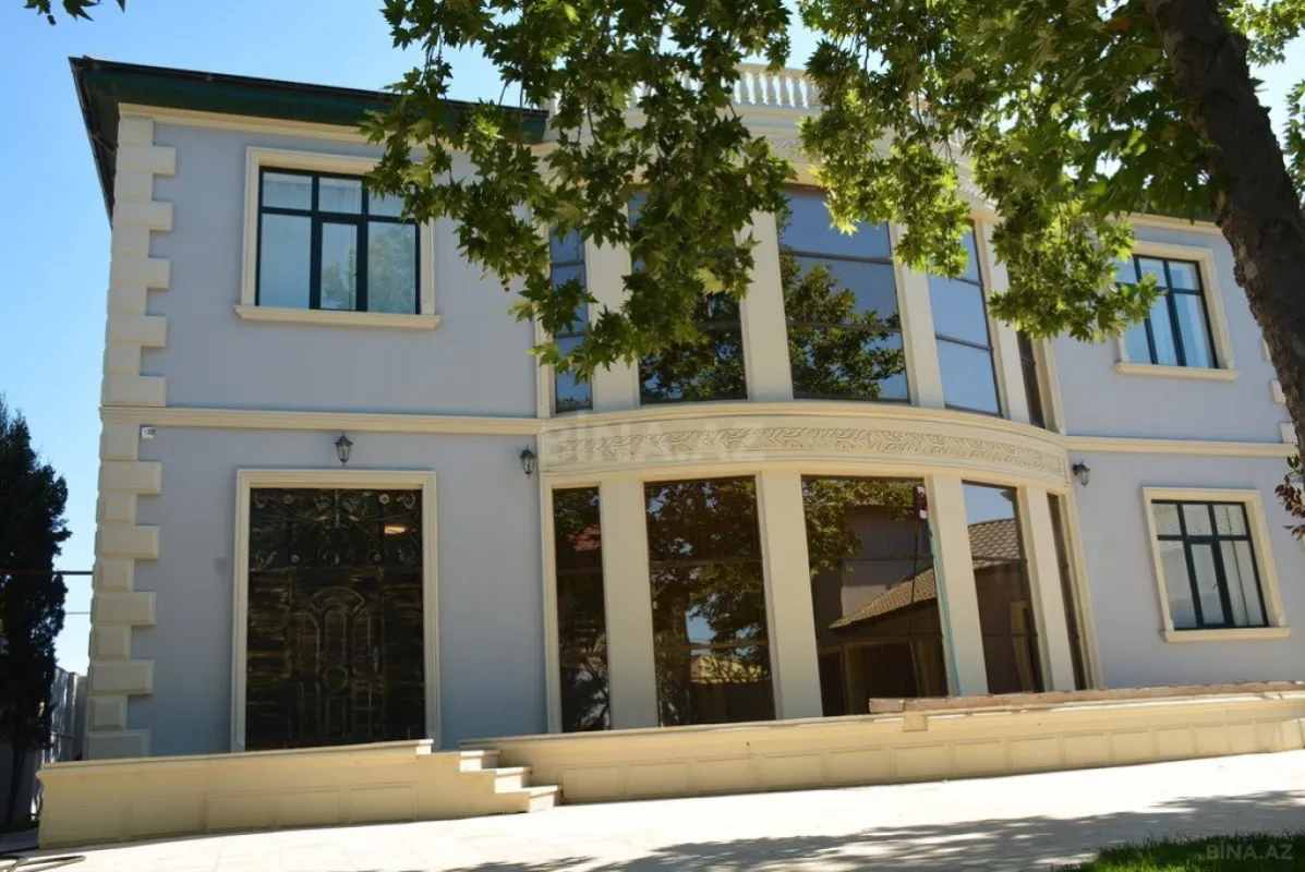 Kirayə verilir 7 otaqlı həyət evi 400 m²