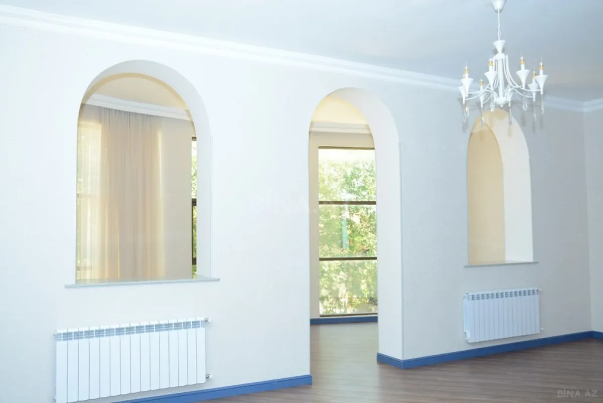 Kirayə verilir 7 otaqlı həyət evi 400 m²