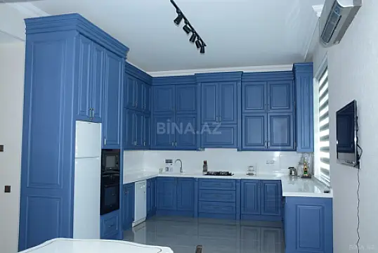 Kirayə verilir 7 otaqlı həyət evi 400 m²