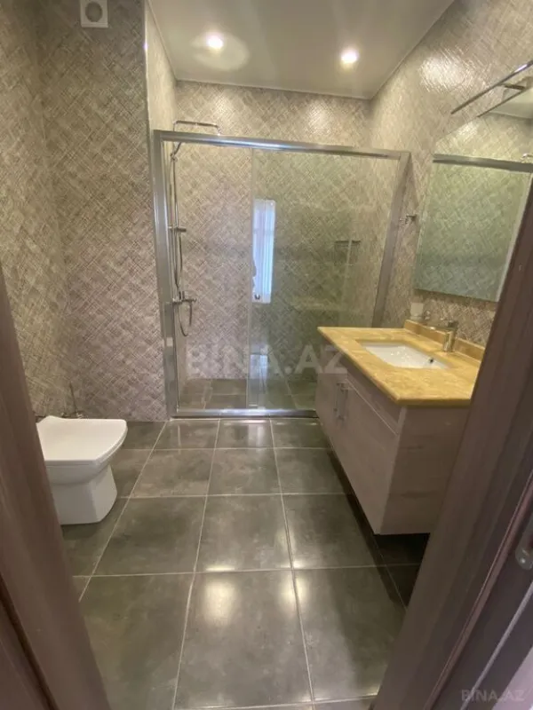 Kirayə verilir 4 otaqlı mənzil 198 m²