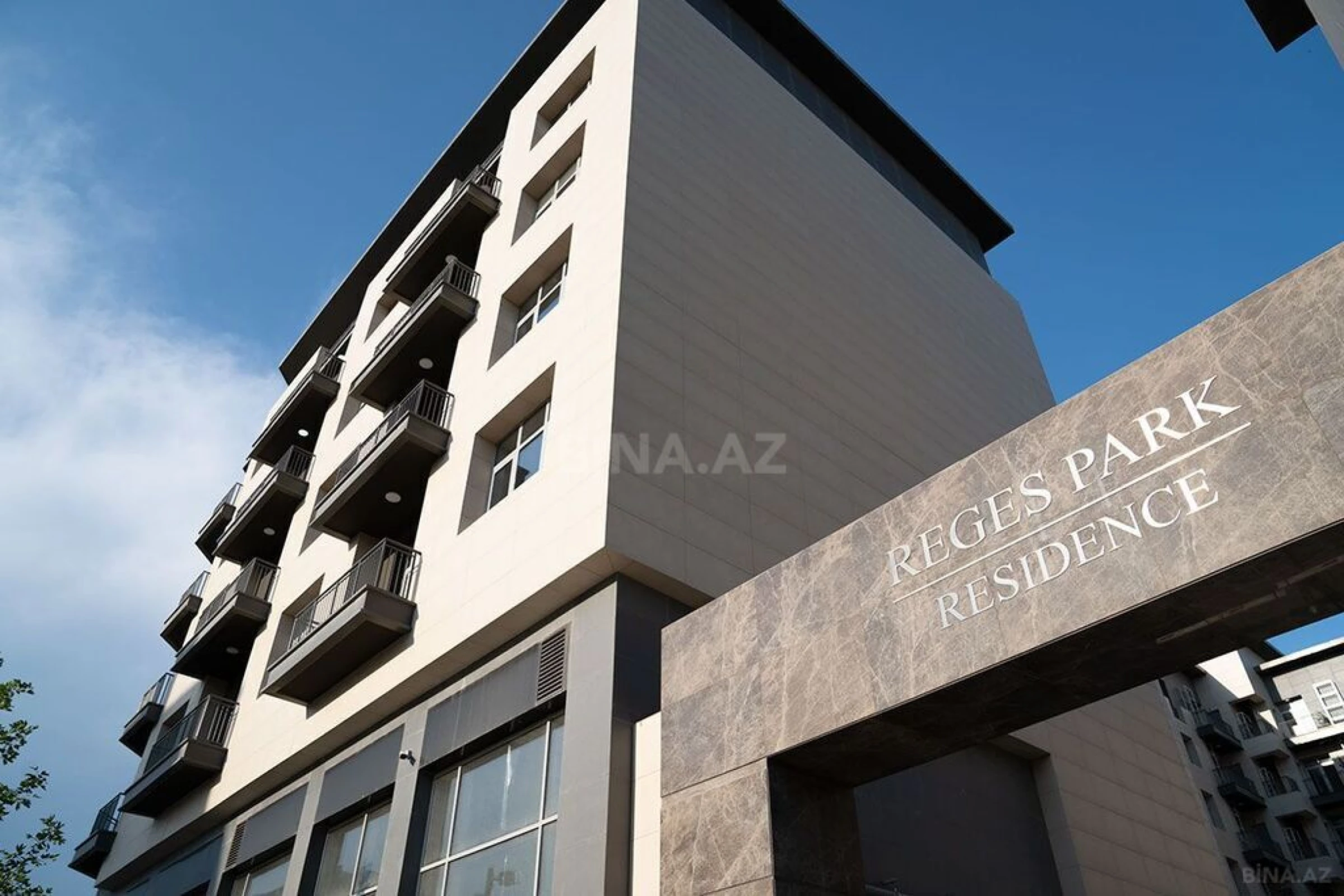 Kirayə verilir 4 otaqlı mənzil 198 m²