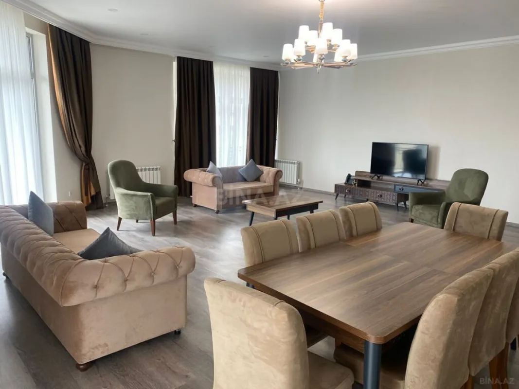 Kirayə verilir 4 otaqlı mənzil 198 m²