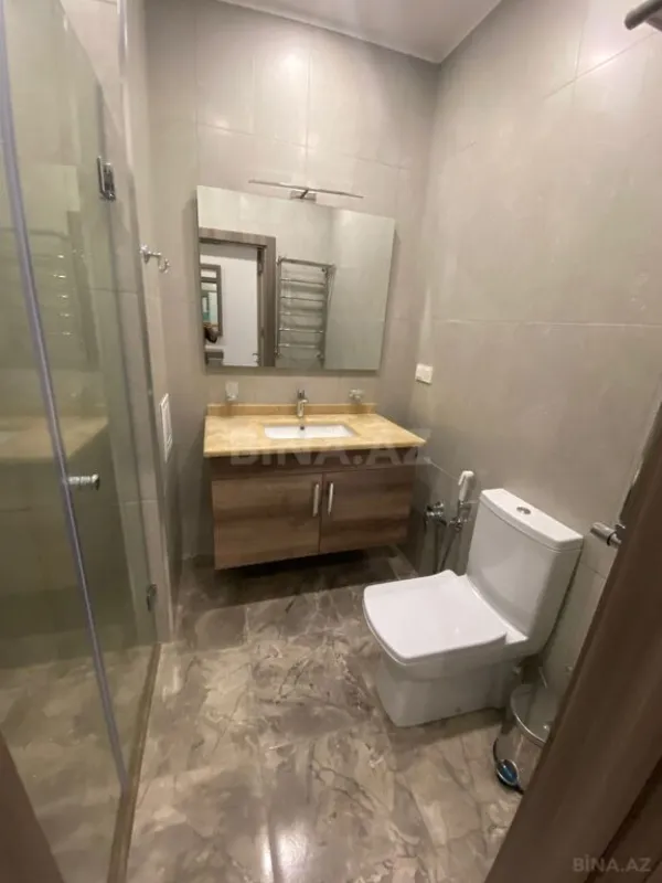 Kirayə verilir 4 otaqlı mənzil 198 m²