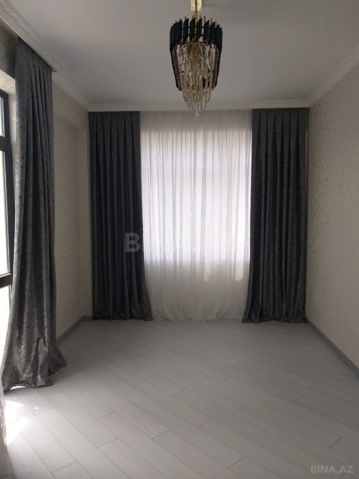 Satılır 2 otaqlı mənzil 85 m²