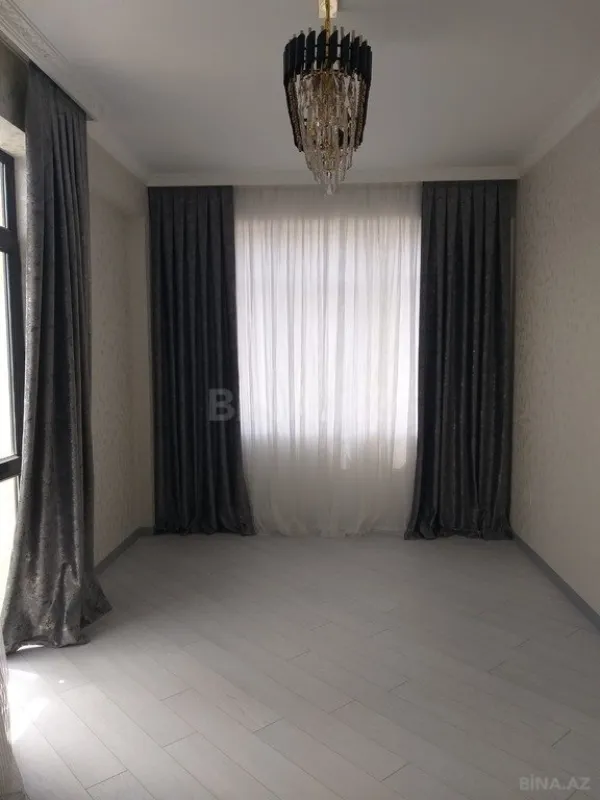 Satılır 2 otaqlı mənzil 85 m²