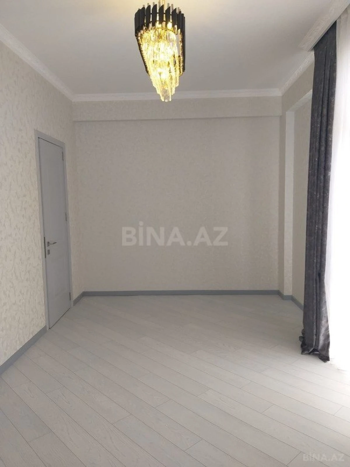 Satılır 2 otaqlı mənzil 85 m²