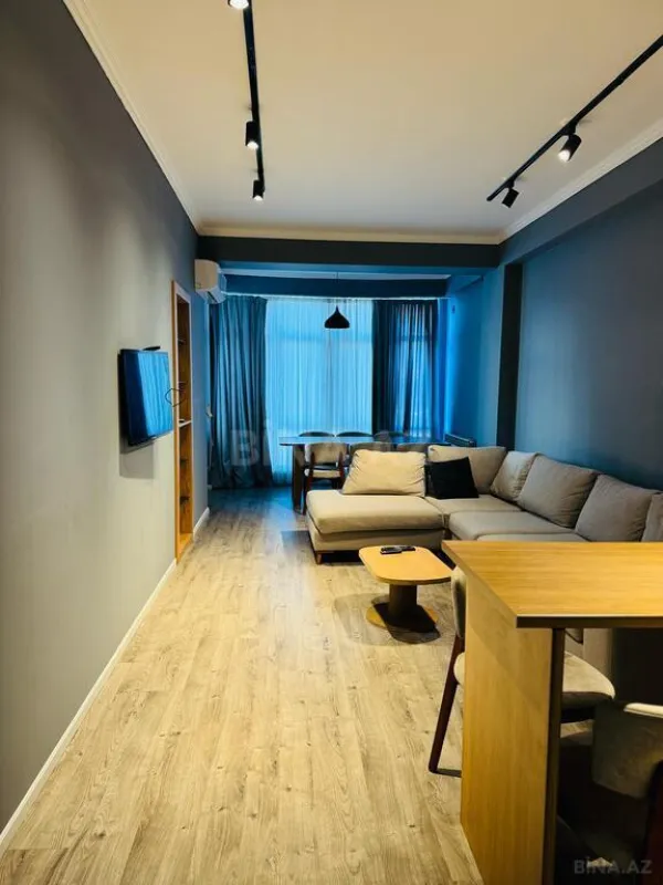 Kirayə verilir 2 otaqlı mənzil 70 m²