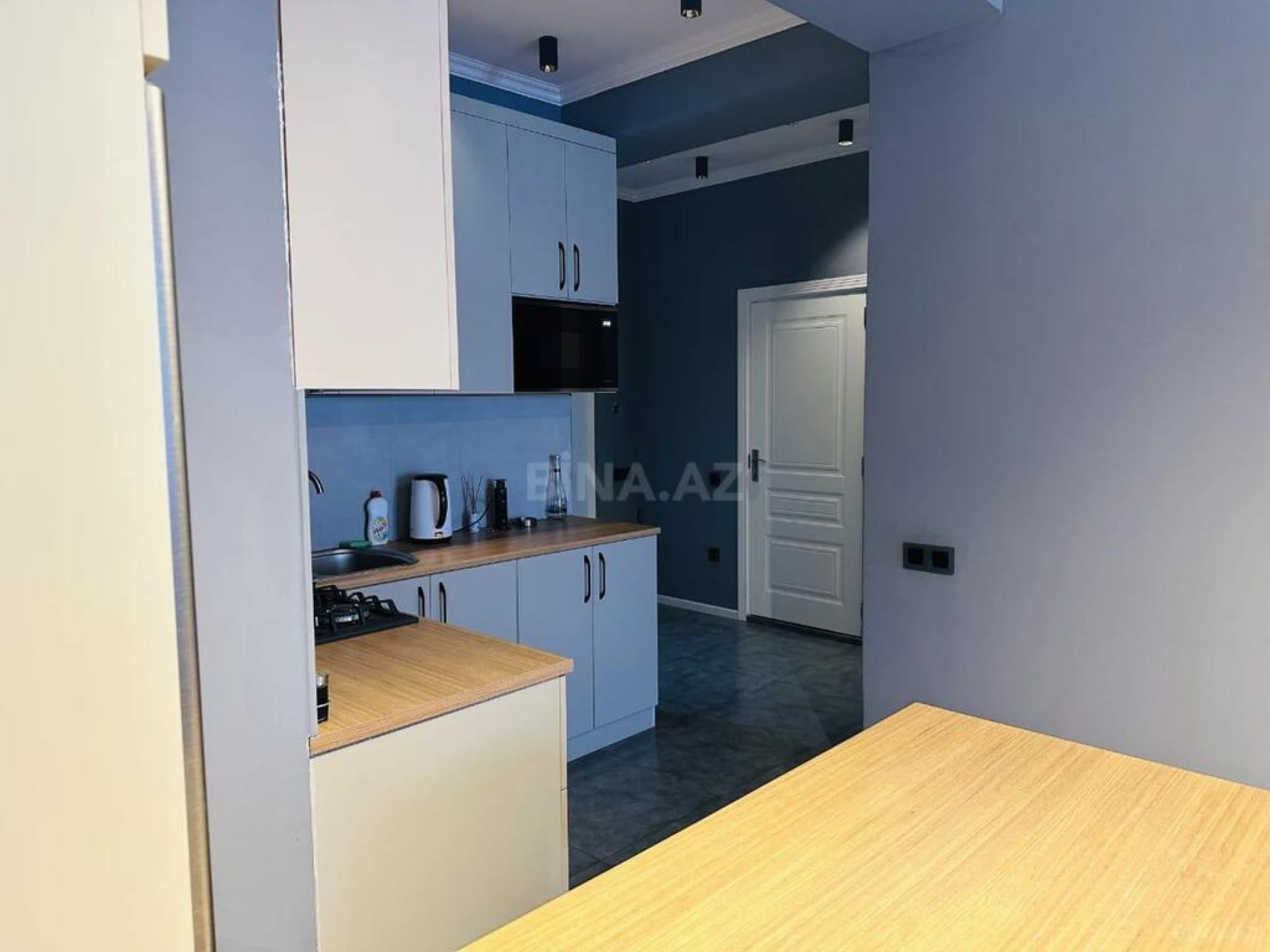 Kirayə verilir 2 otaqlı mənzil 70 m²