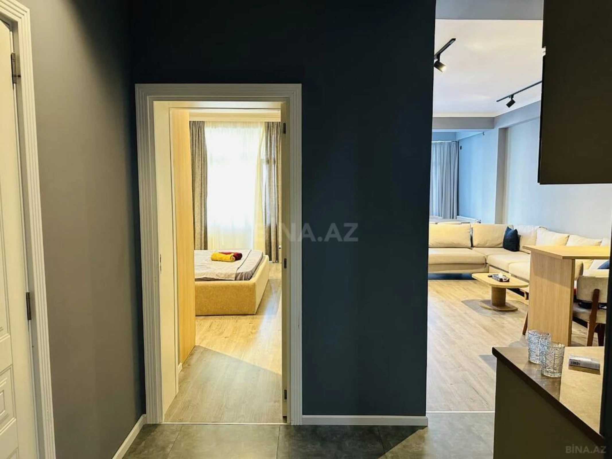 Kirayə verilir 2 otaqlı mənzil 70 m²