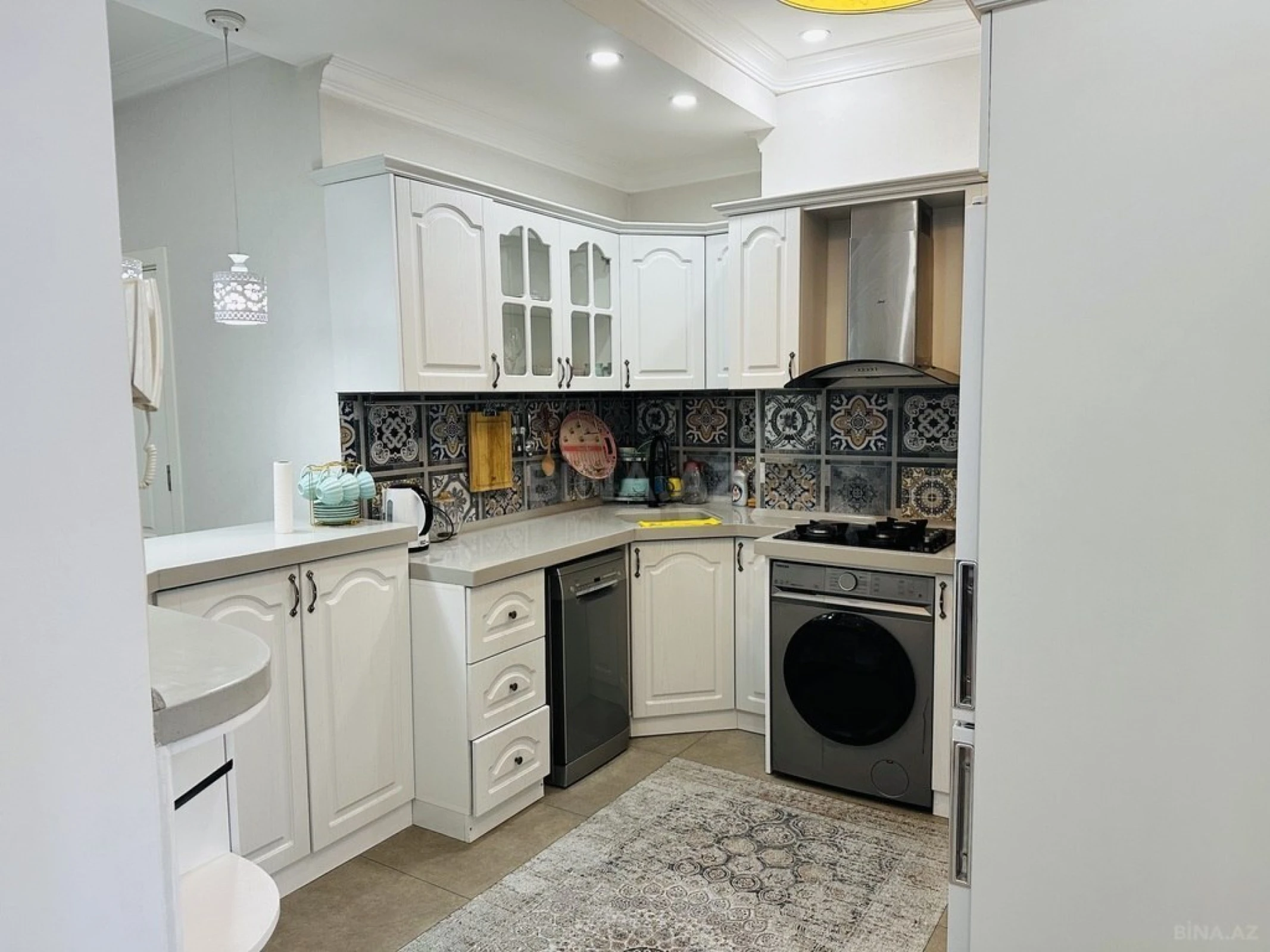 Kirayə verilir 2 otaqlı mənzil 100 m²