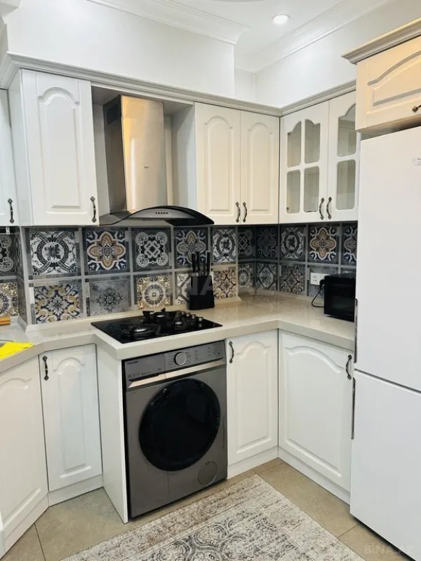 Kirayə verilir 2 otaqlı mənzil 100 m²