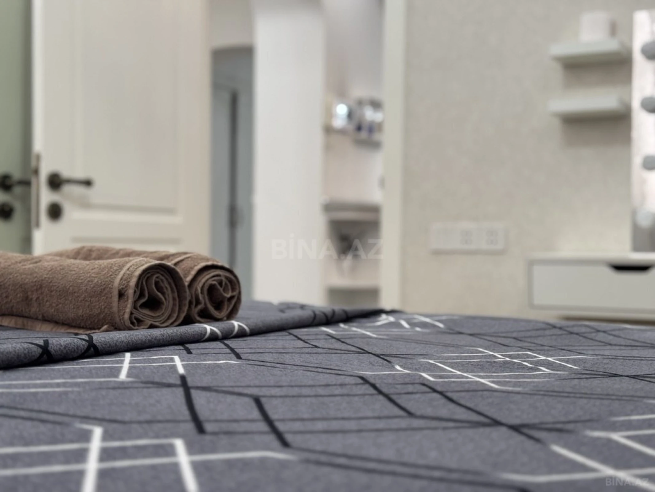 Kirayə verilir 2 otaqlı mənzil 100 m²