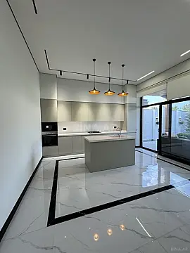Satılır 5 otaqlı həyət evi 230 m²