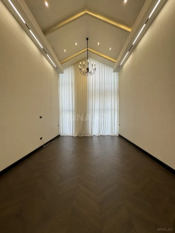 Satılır 5 otaqlı həyət evi 230 m²