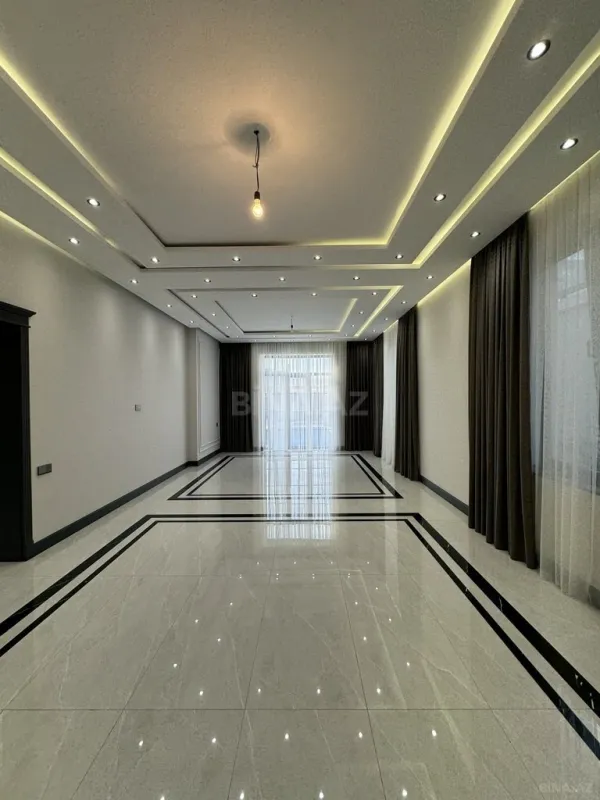Satılır 6 otaqlı həyət evi 340 m²