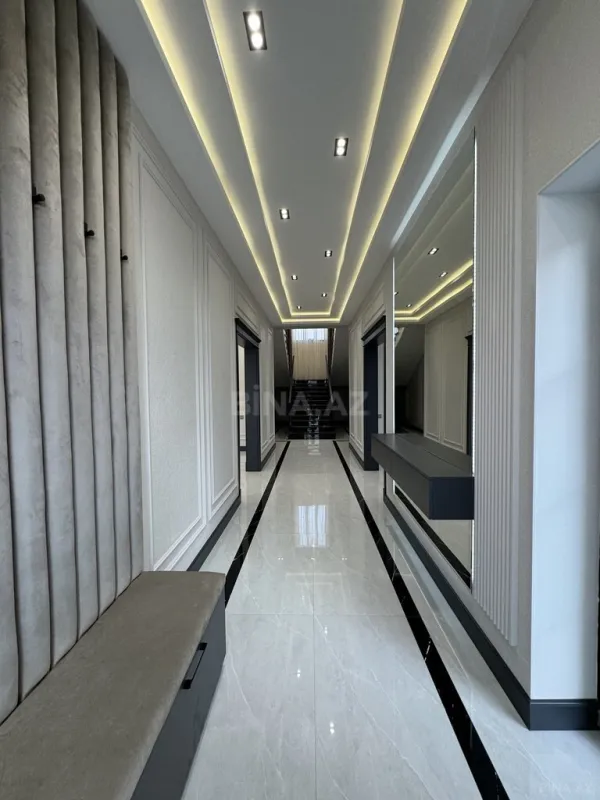 Satılır 6 otaqlı həyət evi 340 m²