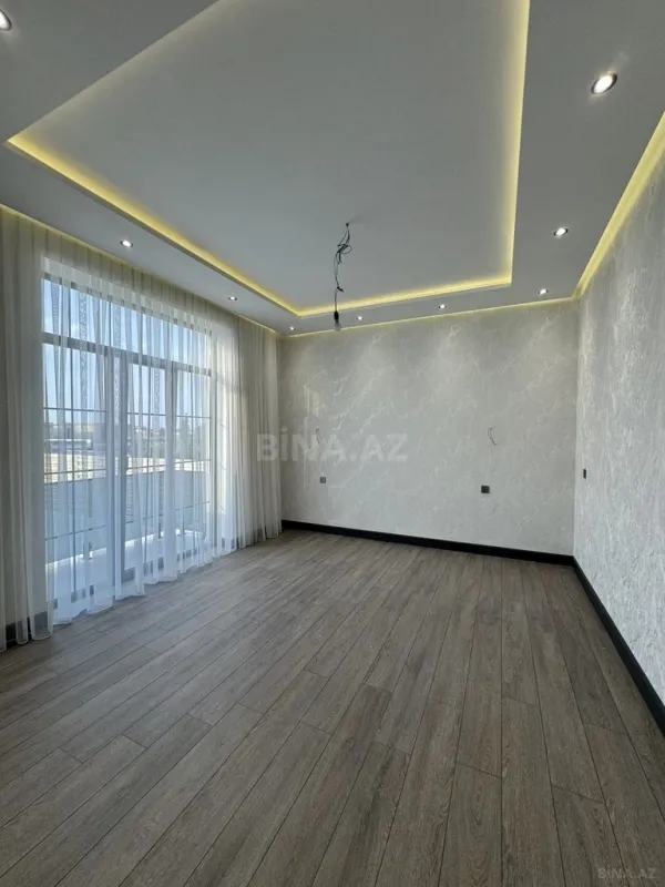 Satılır 6 otaqlı həyət evi 340 m²
