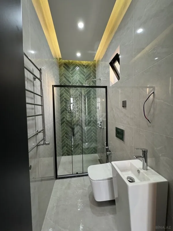 Satılır 6 otaqlı həyət evi 340 m²