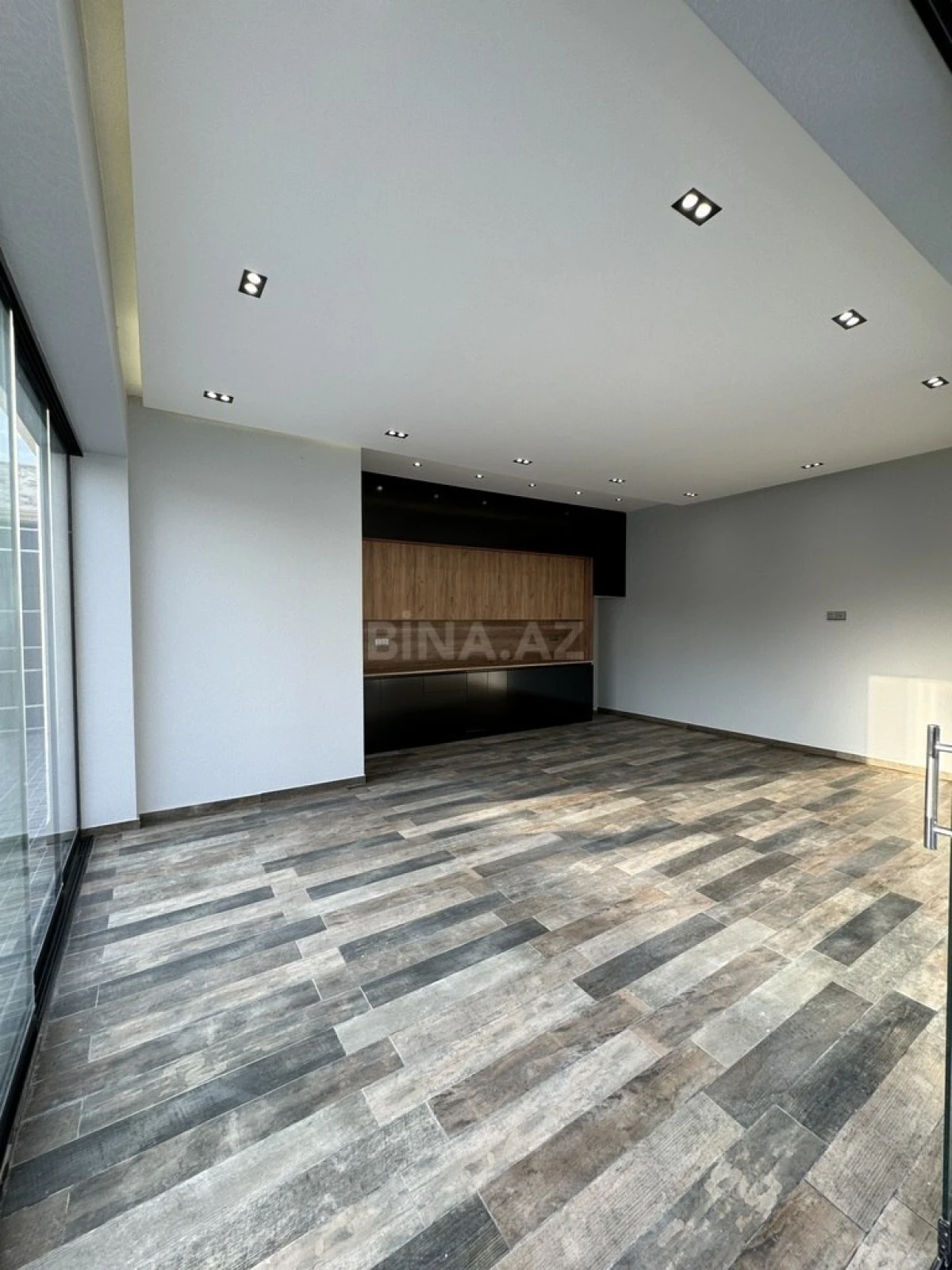 Satılır 6 otaqlı həyət evi 340 m²