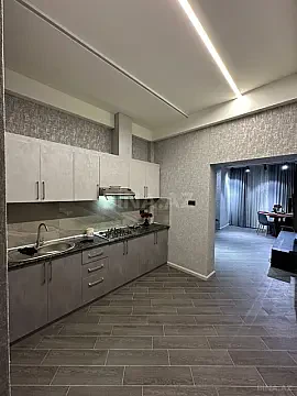 Satılır 2 otaqlı mənzil 70 m²