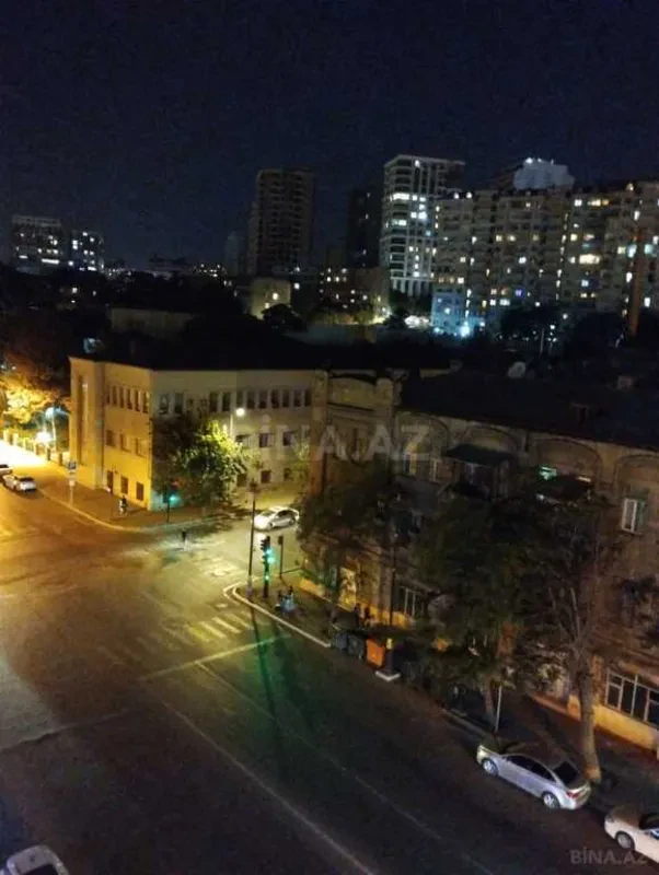 Satılır 2 otaqlı mənzil 70 m²