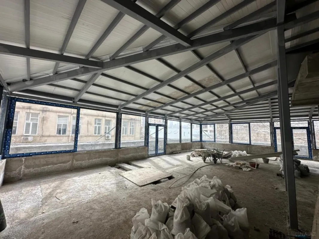 Kirayə verilir obyekt 900 m²