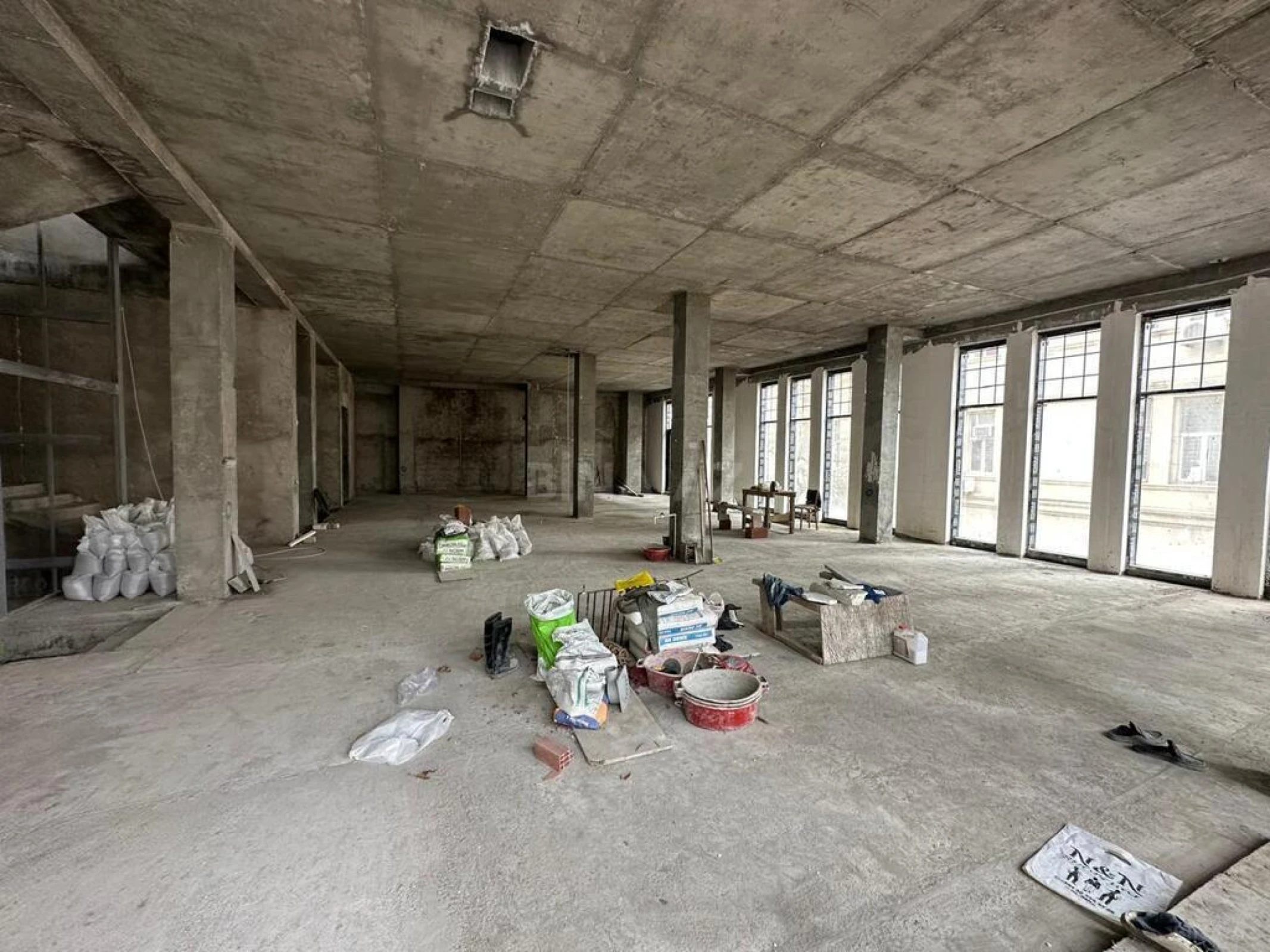 Kirayə verilir obyekt 900 m²