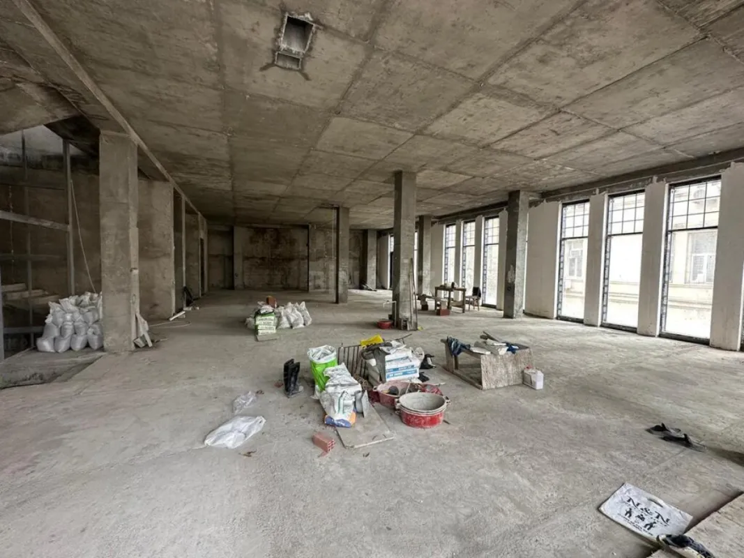 Kirayə verilir obyekt 900 m²