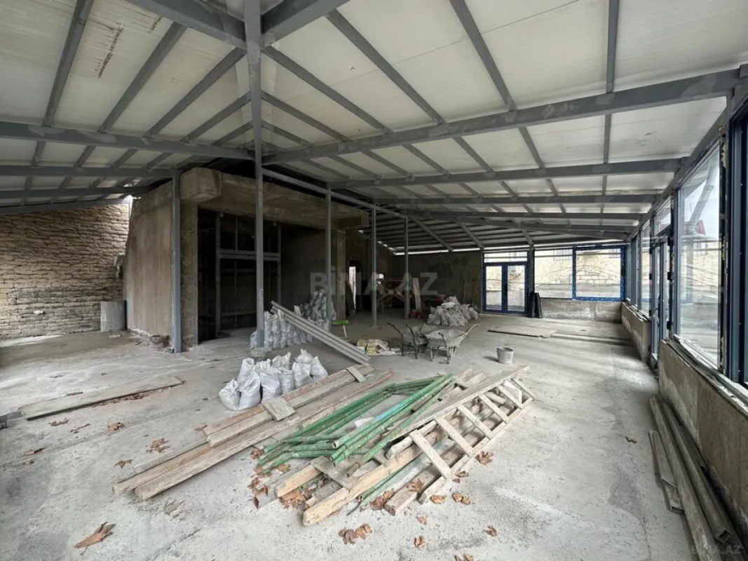 Kirayə verilir obyekt 900 m²