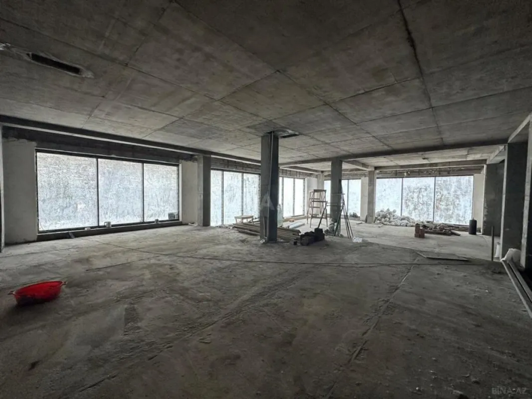 Kirayə verilir obyekt 900 m²