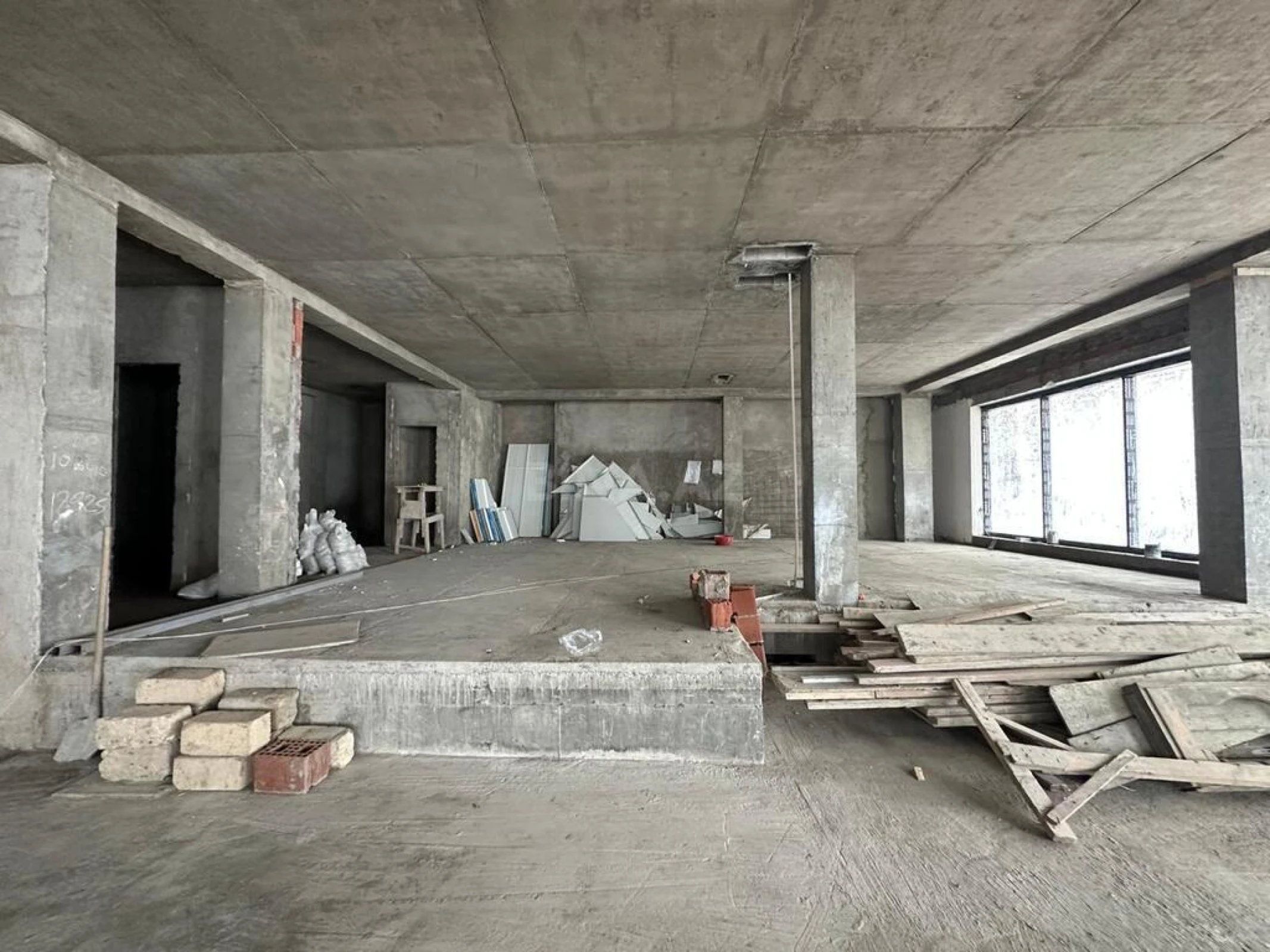 Kirayə verilir obyekt 900 m²